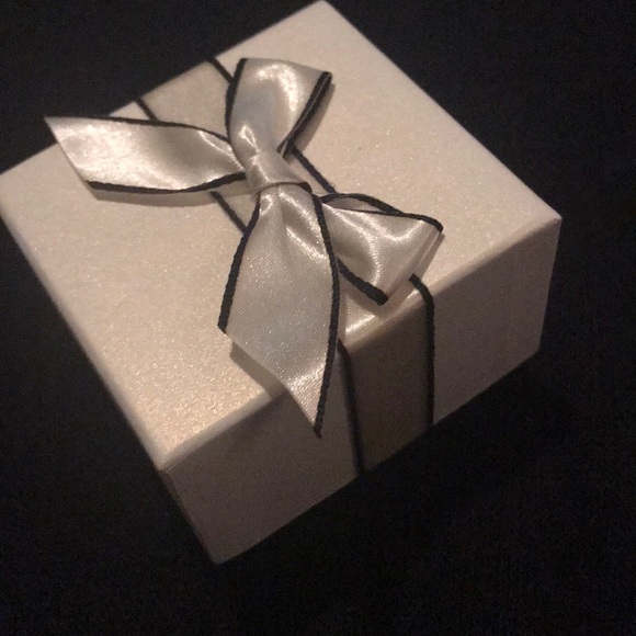 NWB STERLING HOOPS - Picture 5 of 5